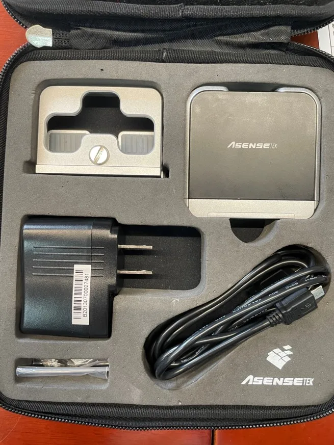 Portable spectrometer for architectural lighting measurement