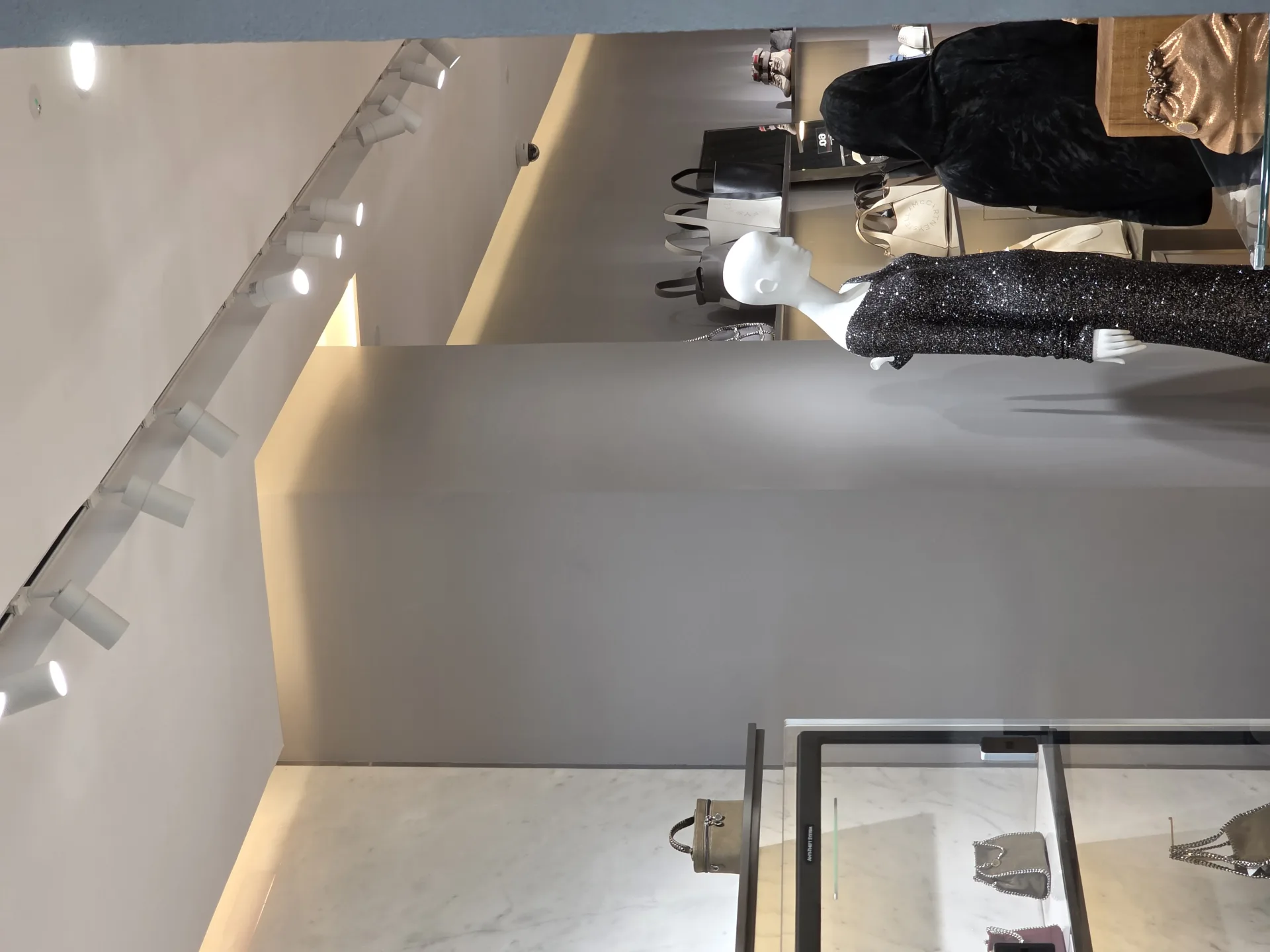 Fashion Retail Lighting application