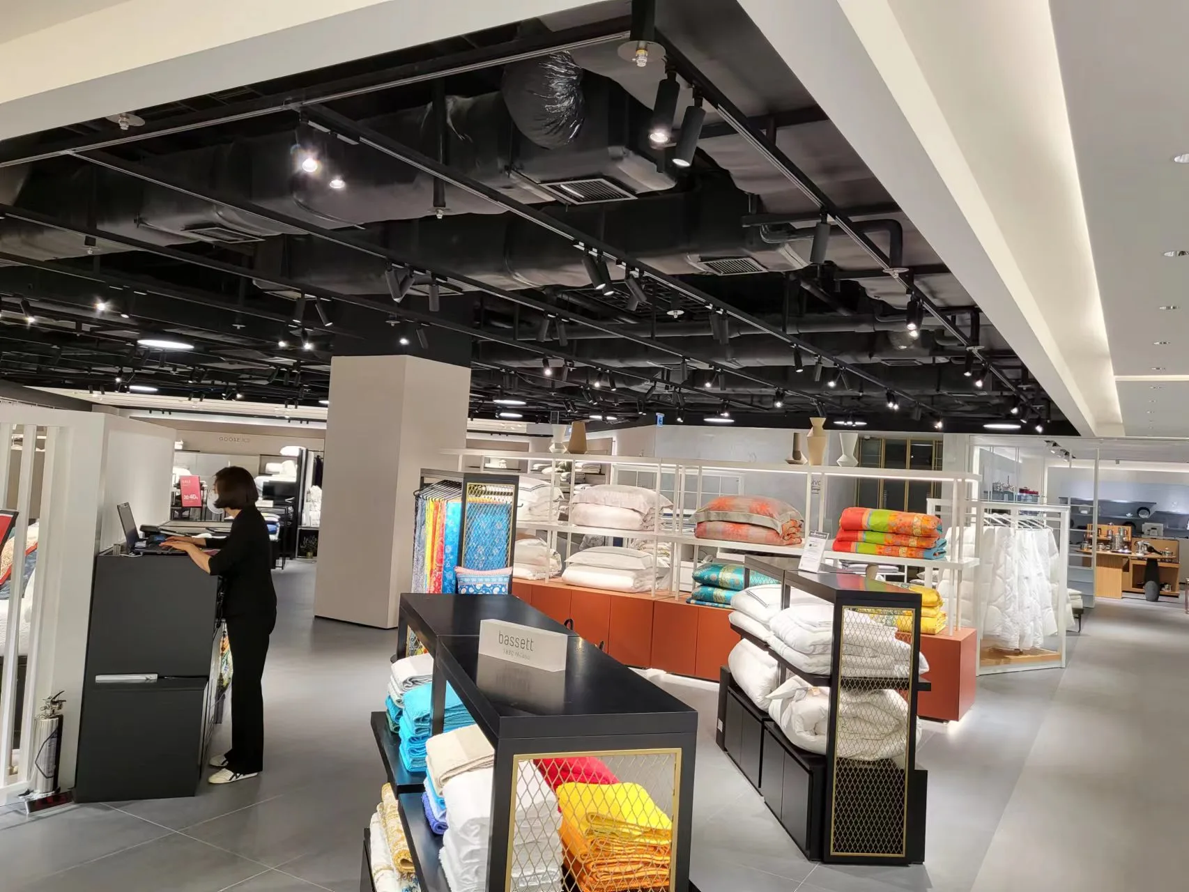Shopping Mall Lighting application