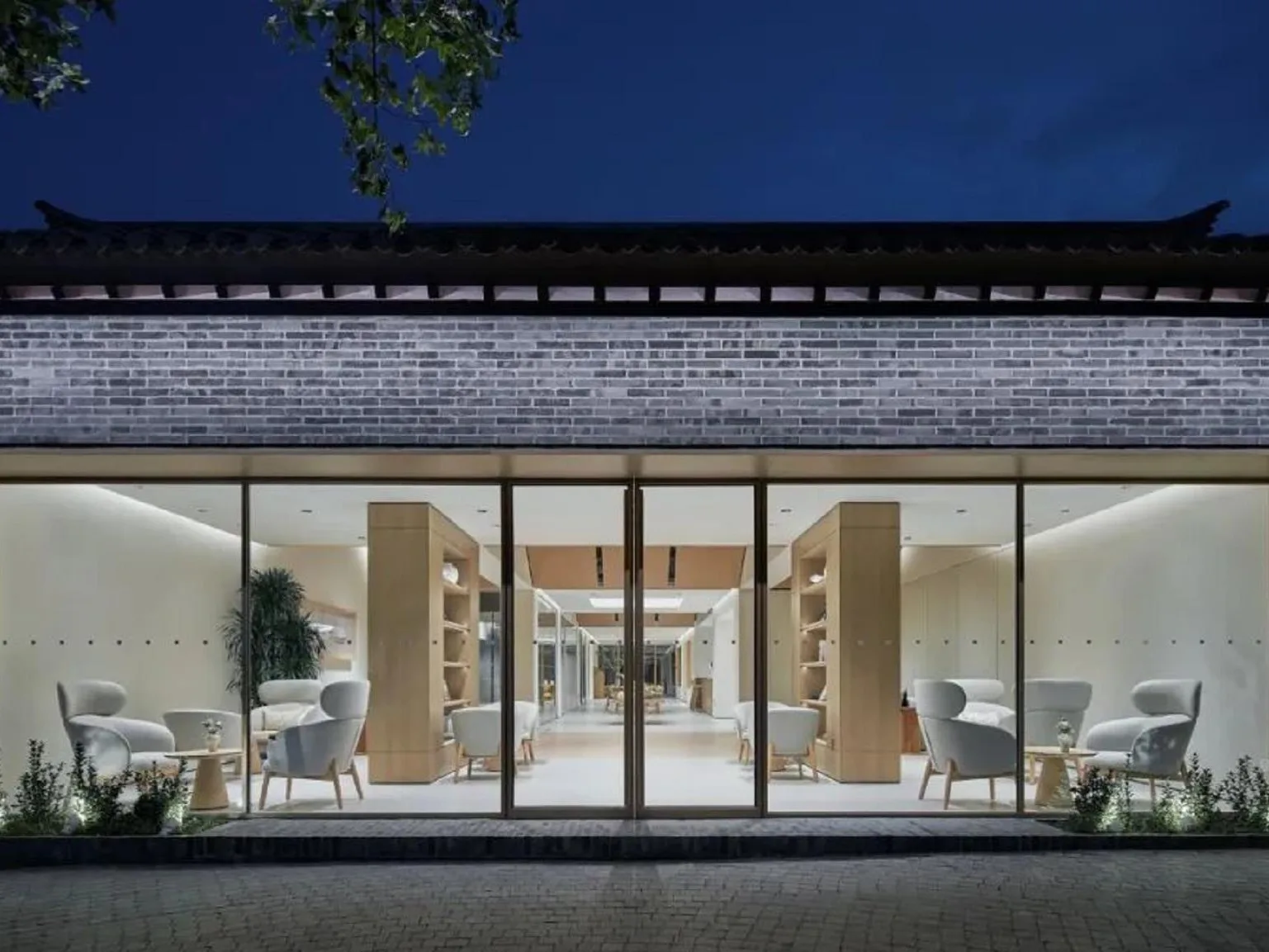 General Interior Lighting with OPTIMAX recessed downlight