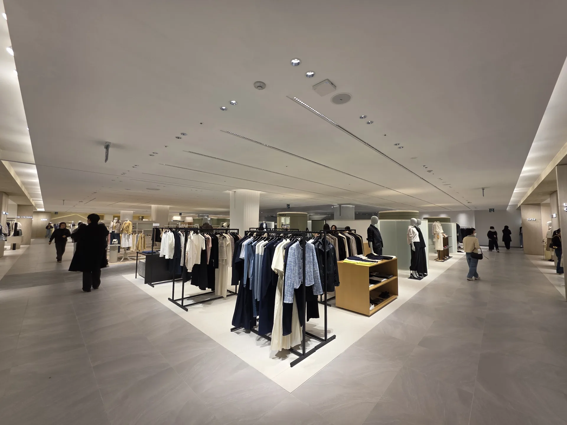 LOTTE Shopping Mall Vietnam with mixed architectural lighting across retail displays, circulation and public zones