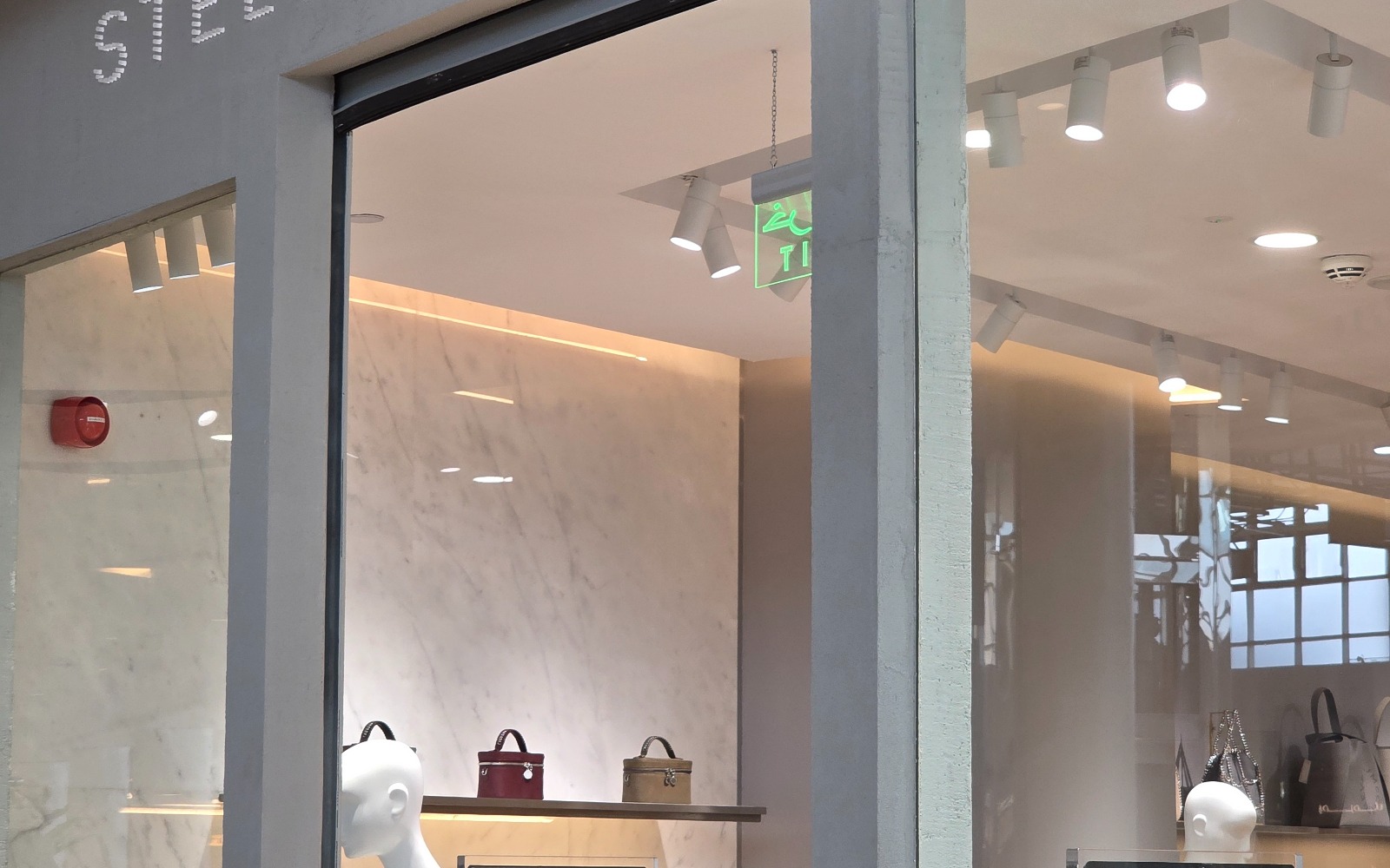 Middle East Retail Track Lighting