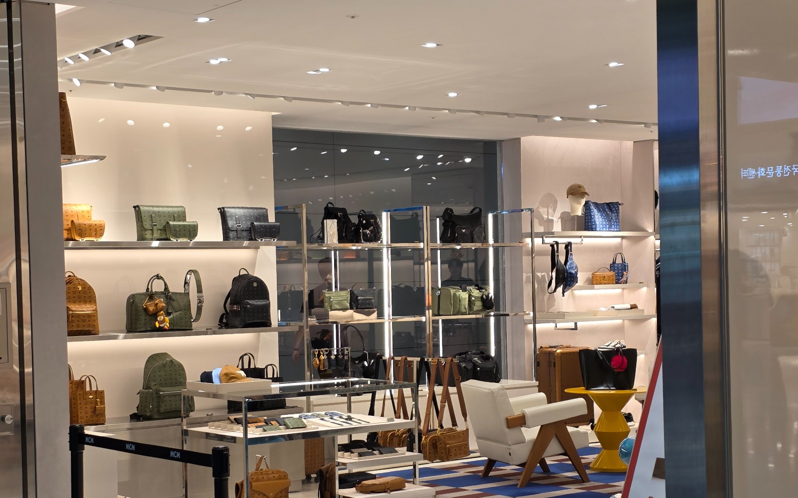 Luxury Retail Lighting application
