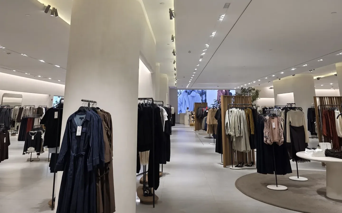 ARMI Track Lighting Across the Fashion Store