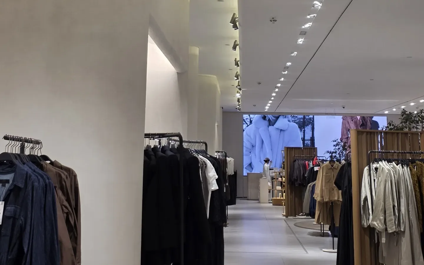 Retail lighting solution